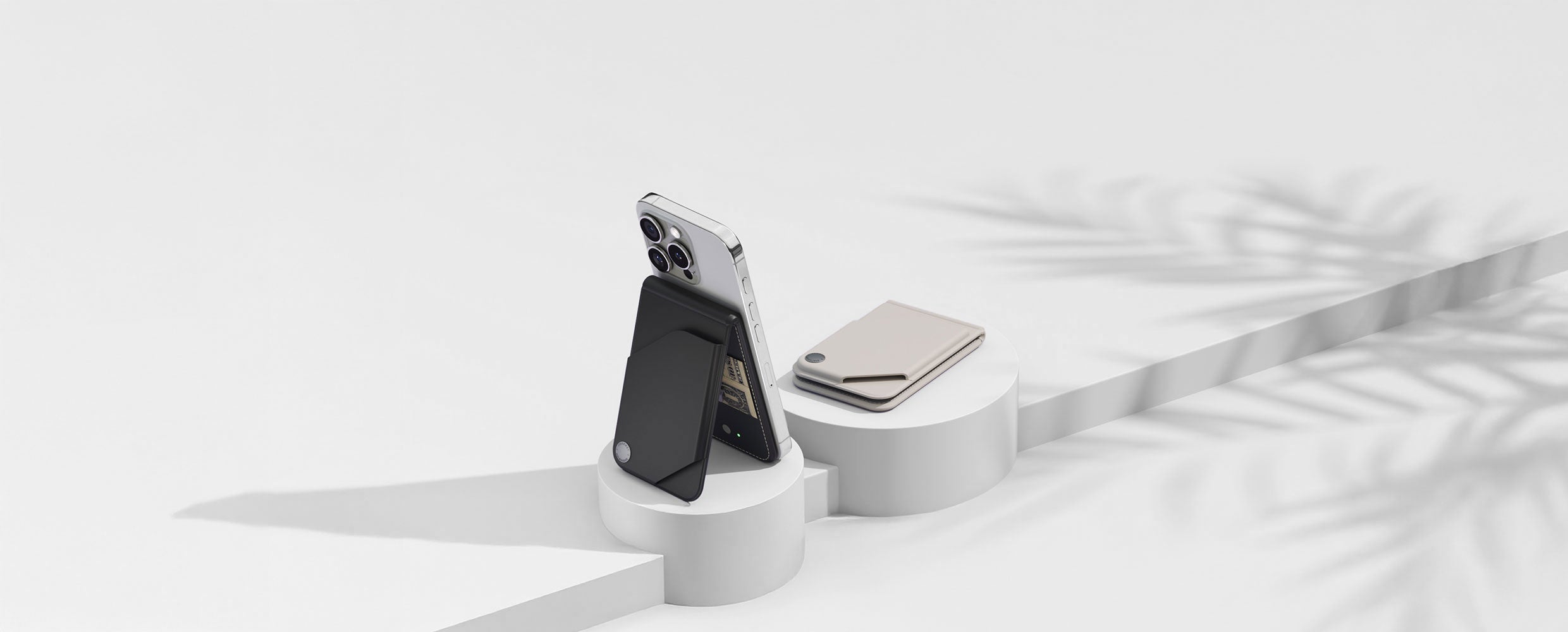 LOC8 VERSA Money Clip MagSafe Finder Wallet and Stand